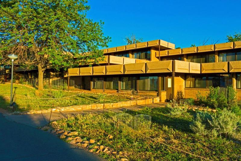 Thunderbird Lodge Chinle Exteriör bild